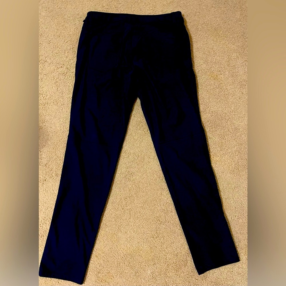 Lululemon Black ABC Warpstream Classic 5 pocket Jean